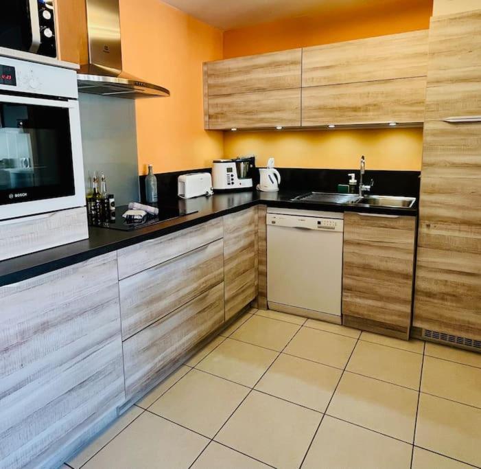 "Clavel 26" Joli T2 En Duplex A 3 Min Des Halles Sète Esterno foto